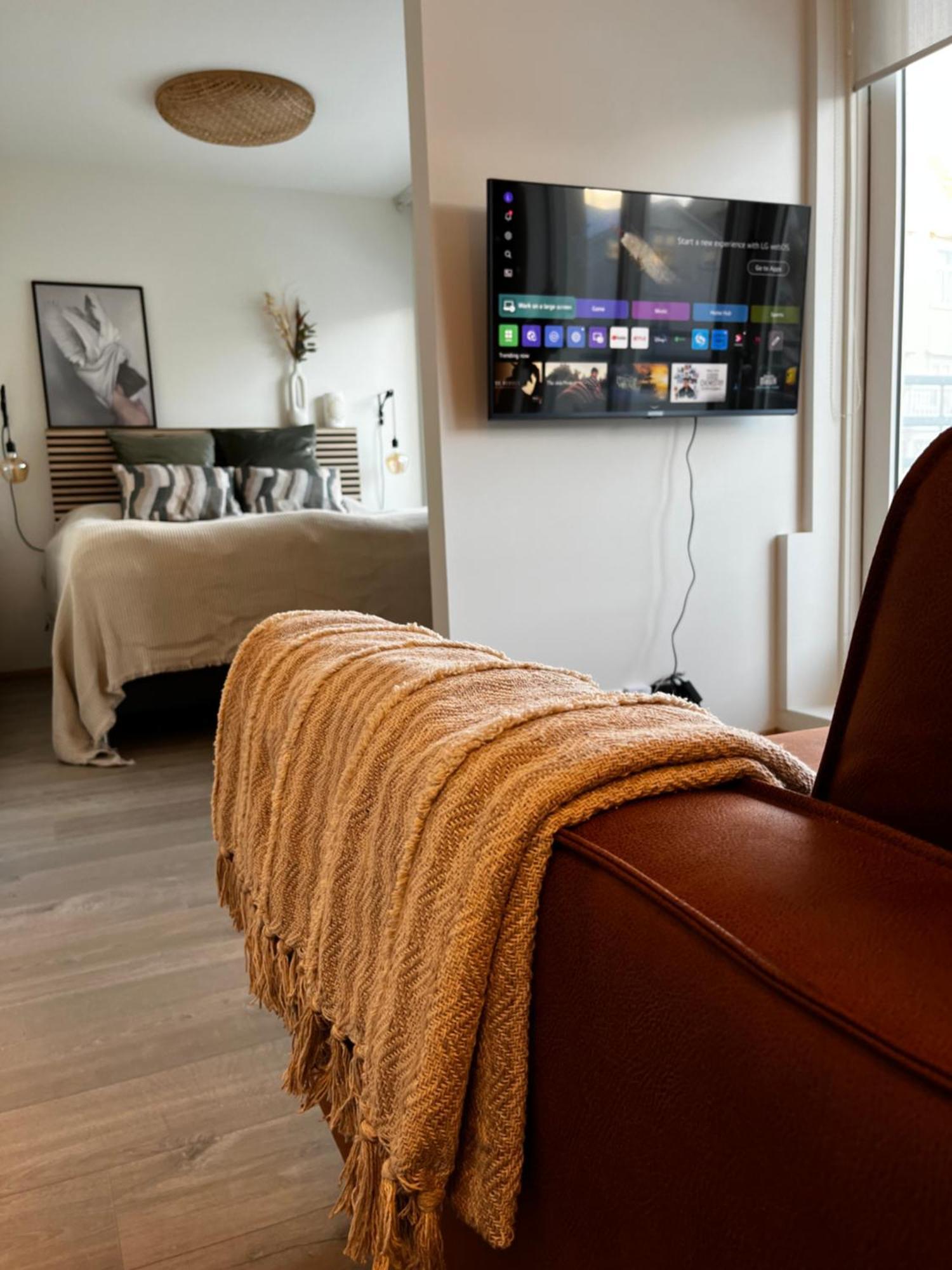 Charming Deluxe Apartment آكيورِيْري المظهر الخارجي الصورة
