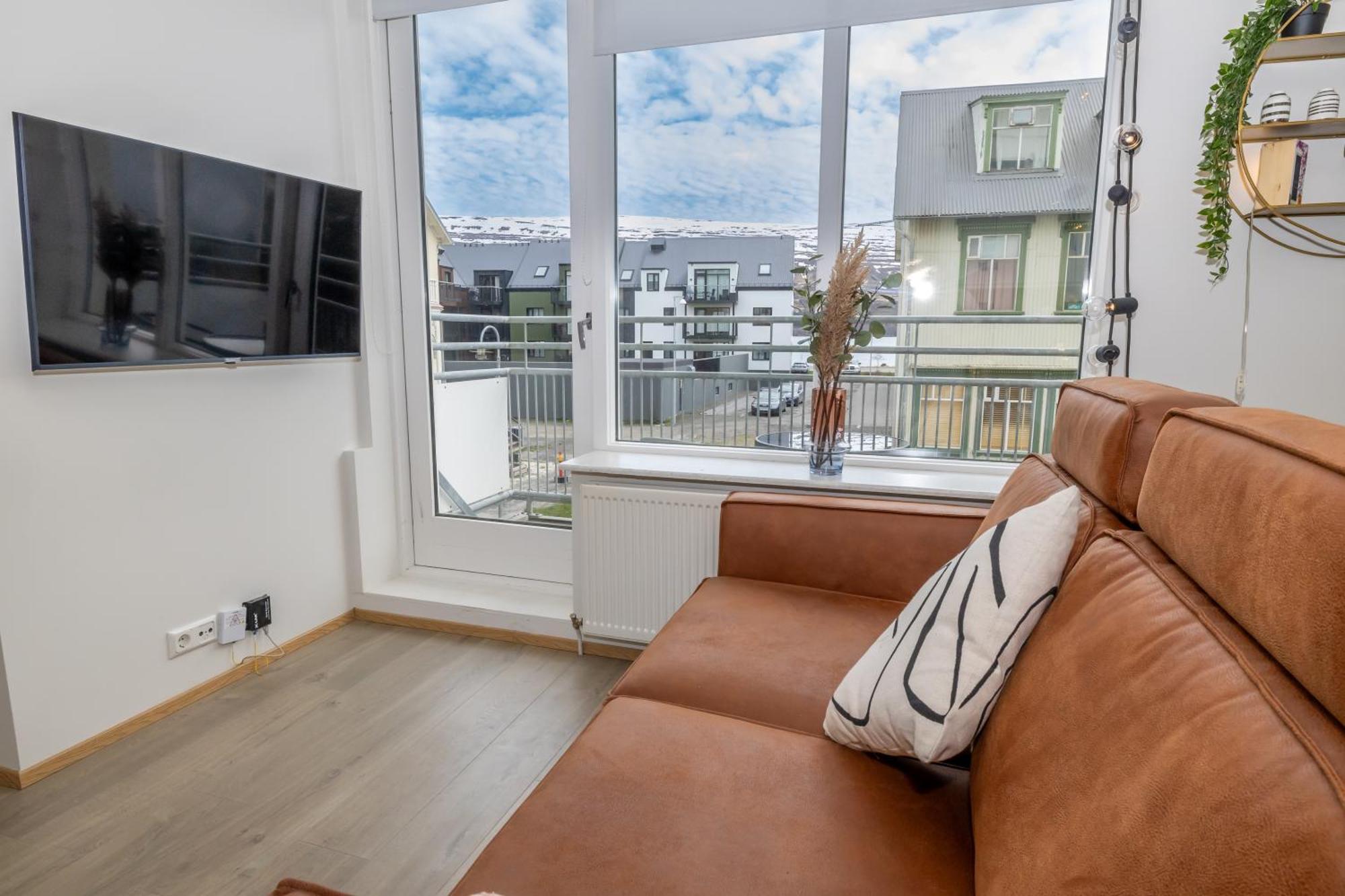 Charming Deluxe Apartment آكيورِيْري الغرفة الصورة