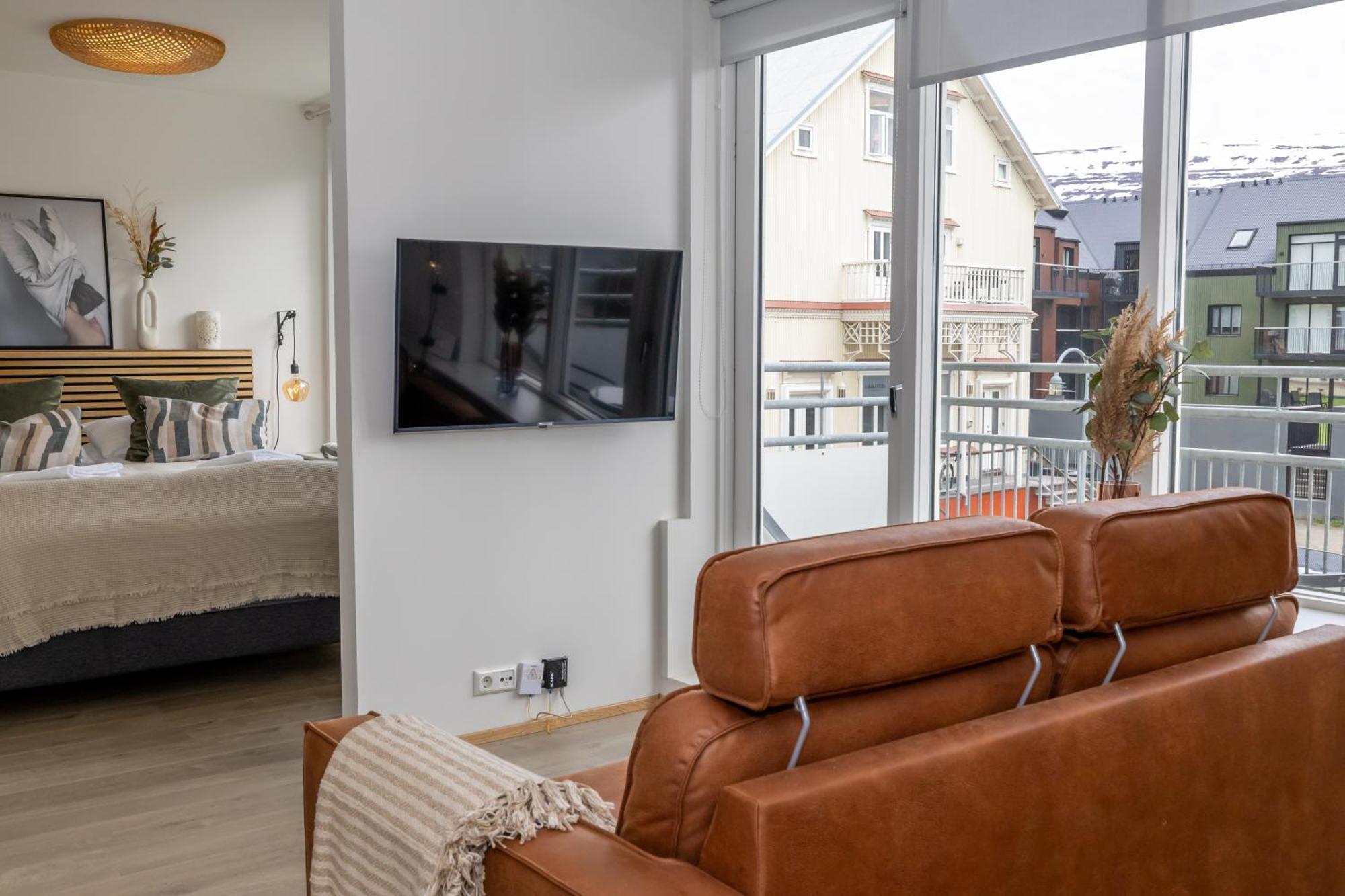 Charming Deluxe Apartment آكيورِيْري الغرفة الصورة